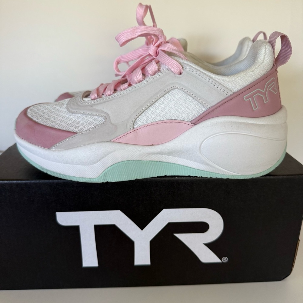 TYR Women's Shoes